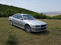 BMW 730