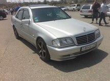 Mercedes C 180