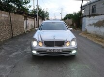 Mercedes E 220