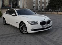 BMW 750