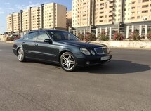 Mercedes E 220