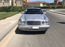 Mercedes E 240