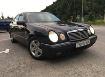 Mercedes E 200