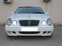 Mercedes E 320