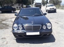 Mercedes E 240