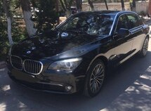 BMW 750