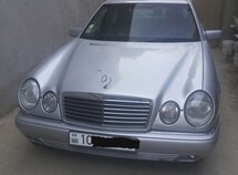 Mercedes E 320
