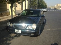 Mercedes E 320