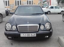 Mercedes E 220