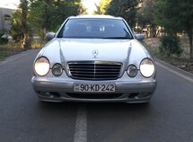 Mercedes E 320