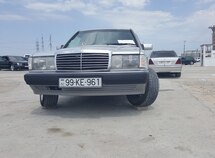Mercedes 190