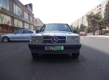 Mercedes 190