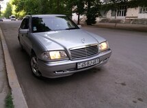 Mercedes C 200