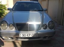 Mercedes E 240