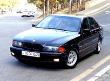 BMW 523