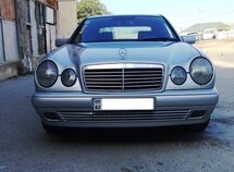 Mercedes E 220