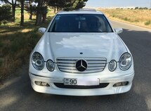 Mercedes E 320