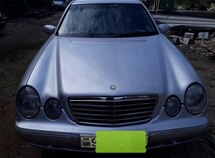 Mercedes E 240