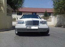 Mercedes E 300