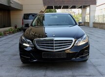 Mercedes E 220