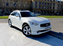 Infiniti FX35