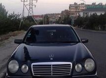 Mercedes E 240