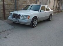 Mercedes E 200