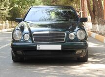 Mercedes E 200