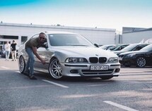 BMW 525