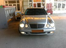 Mercedes E 220