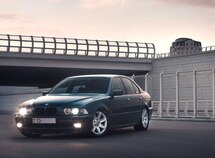 BMW 528