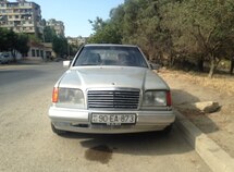 Mercedes E 220