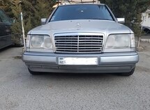 Mercedes E 220