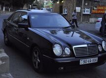 Mercedes E 280