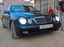 Mercedes E 220