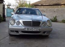 Mercedes E 220