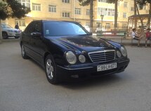 Mercedes E 240
