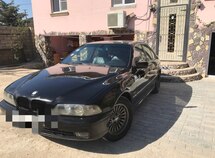 BMW 528