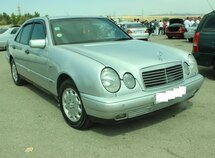 Mercedes E 220