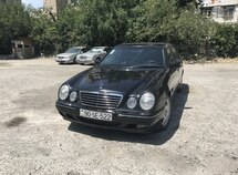 Mercedes E 220