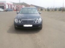 Mercedes E 240