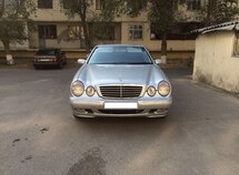 Mercedes E 240