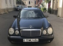 Mercedes E 240