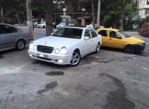 Mercedes E 240