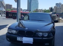 BMW 528