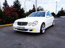 Mercedes E 240