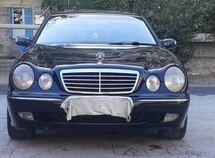 Mercedes E 240