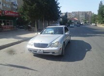 Mercedes C 240