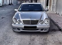 Mercedes E 320
