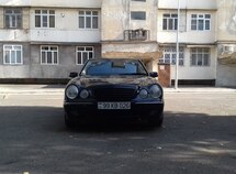 Mercedes E 320
